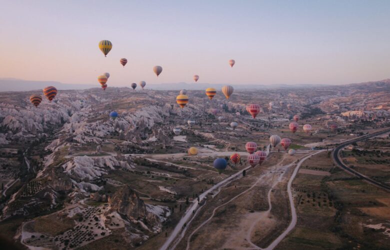 hot-air-ballons-in-the-sky
